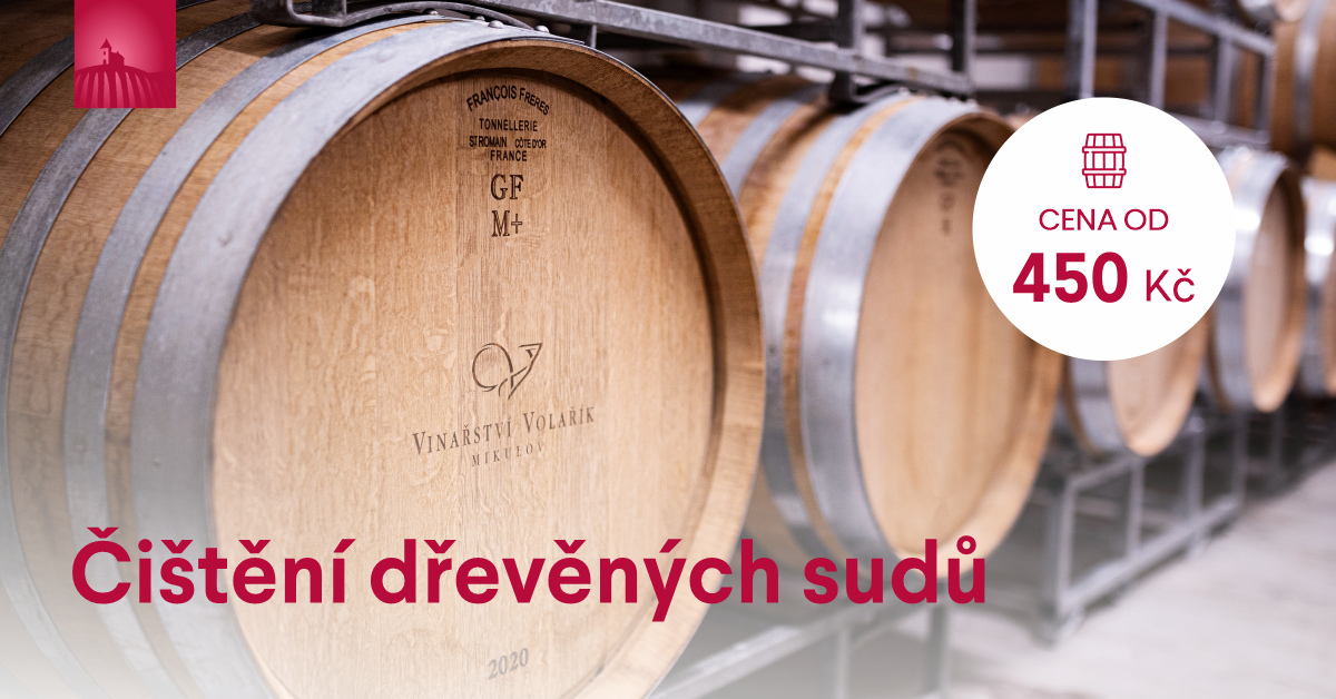 Profesionální čištění dřevěných sudů 